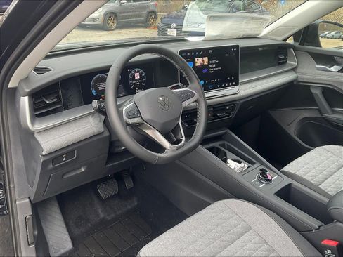 New 2025 Volkswagen Tiguan S image 9