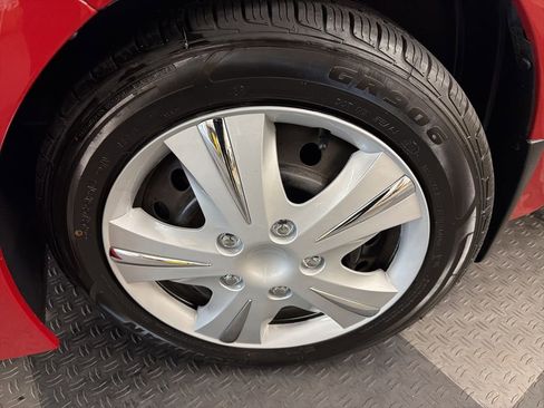 Used 2014 Toyota Corolla LE FWD image 5