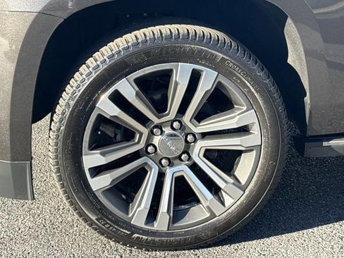 Used 2020 GMC Yukon XL Denali w/ Denali Premium Package image 20