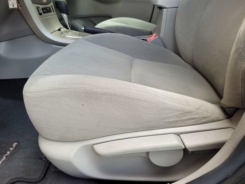 Used 2012 Toyota Corolla LE FWD image 20