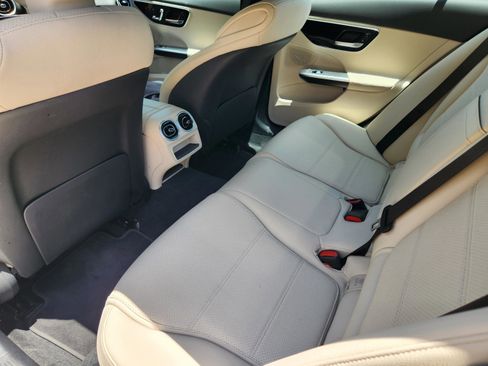 Used 2025 Mercedes-Benz C 300 Sedan image 23