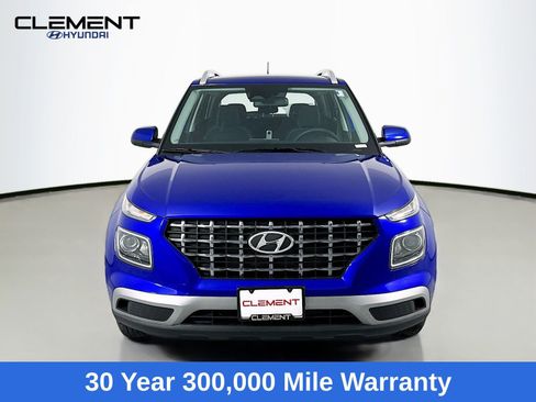 New 2026 Hyundai Venue SEL FWD image 2