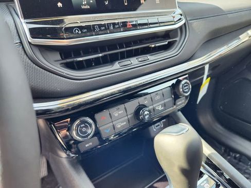 New 2026 Jeep Compass Latitude AWD/4WD image 15