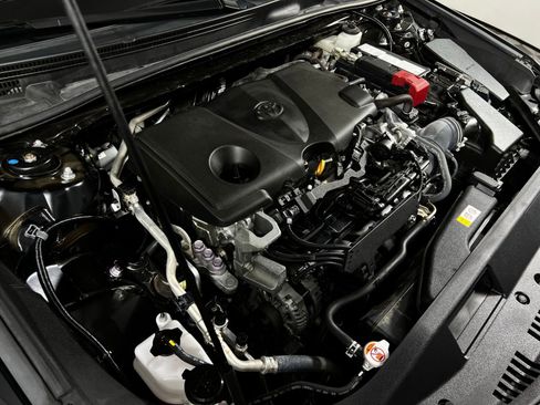 Certified 2024 Toyota Camry SE FWD image 9