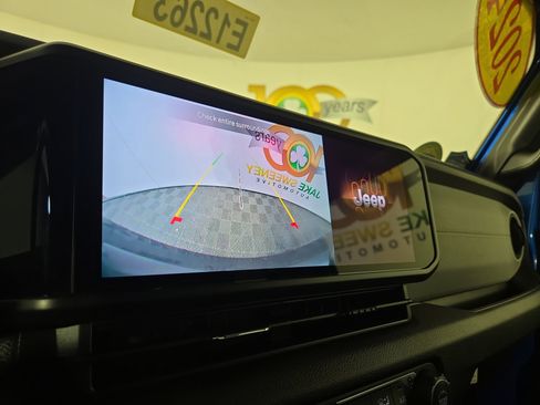 Certified 2024 Jeep Wrangler Sport S image 21