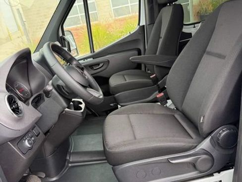 Used 2026 Mercedes-Benz Sprinter 2500 image 11