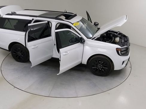 Certified 2025 Ford Expedition Max Platinum w/ Stealth Appearance Package AWD/4WD image 51
