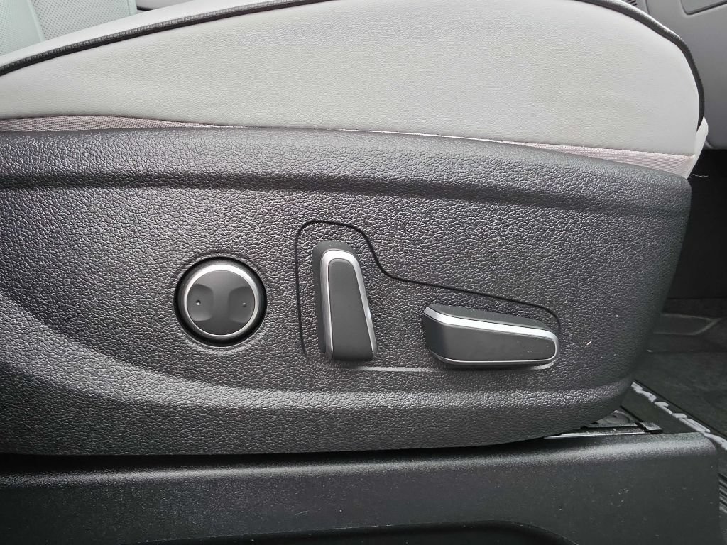 Used 2025 Hyundai Palisade SEL AWD/4WD image 18