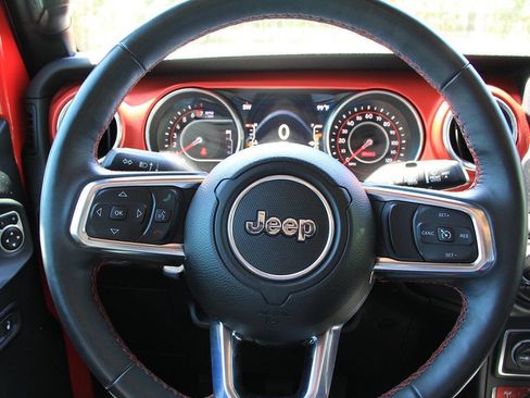 Used 2018 Jeep Wrangler Unlimited Rubicon AWD/4WD image 29