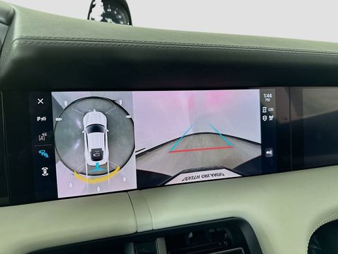 New 2024 Porsche Taycan Turbo image 17