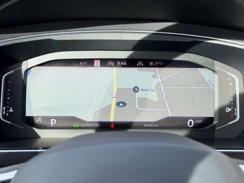 Used 2022 Volkswagen Tiguan SEL R-Line image 25