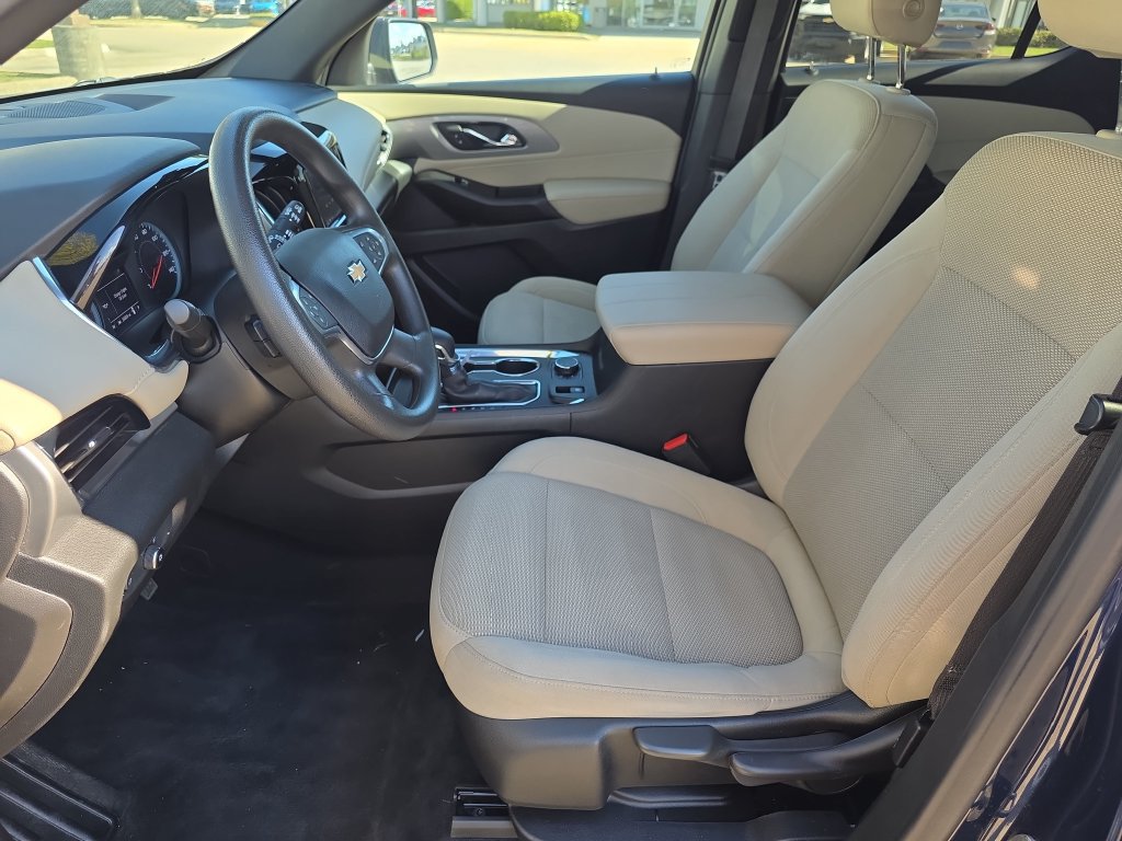 Used 2023 Chevrolet Traverse LS w/ Safety Package FWD image 18