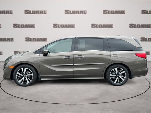 Used 2019 Honda Odyssey Elite image 2