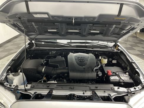 Used 2021 Toyota Tacoma TRD Sport w/ Technology Package image 24