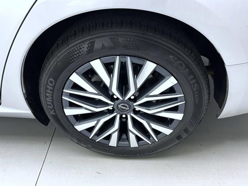 Used 2025 Nissan Altima 2.5 SV FWD image 22