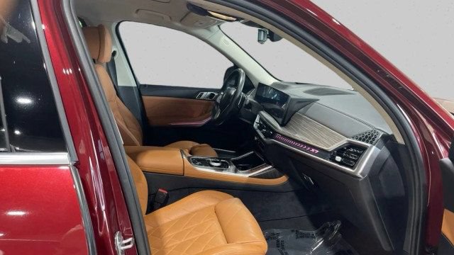 Used 2024 BMW X7 xDrive40i AWD/4WD image 18