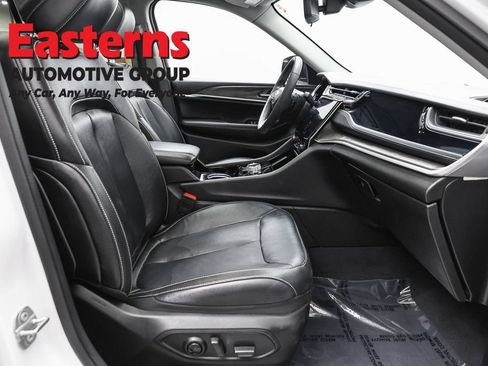 Used 2023 Jeep Grand Cherokee 4WD 4xe image 29