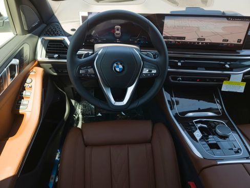 New 2026 BMW X5 xDrive50e w/ Premium Package AWD/4WD image 16
