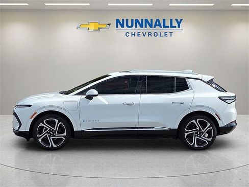 New 2026 Chevrolet Equinox EV LT image 2