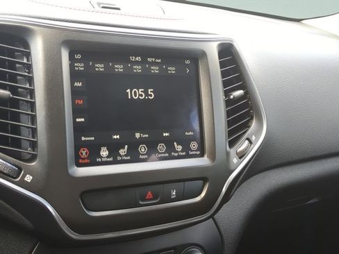 Used 2022 Jeep Cherokee Trailhawk w/ Technology Group B image 17