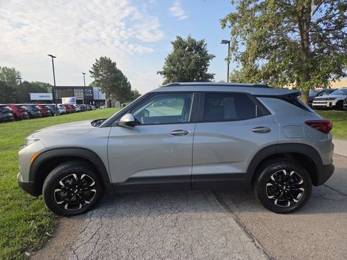 Used 2023 Chevrolet TrailBlazer LT AWD/4WD image 17