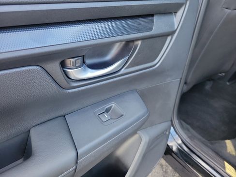 Used 2025 Honda CR-V EX image 13