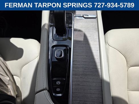 Certified 2024 Volvo XC90 B5 Plus AWD/4WD image 26