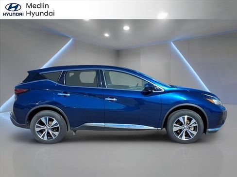 Used 2021 Nissan Murano SV image 2