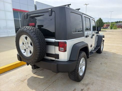 Used 2008 Jeep Wrangler Unlimited Rubicon w/ PWR Convenience Group AWD/4WD image 4