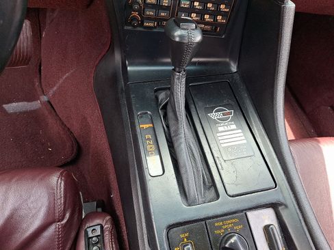 Used 1993 Chevrolet Corvette Convertible RWD image 14