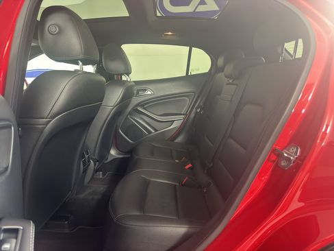 Used 2019 Mercedes-Benz GLA 250 image 33
