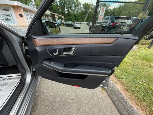 Used 2015 Mercedes-Benz E 350 4MATIC Sedan image 14