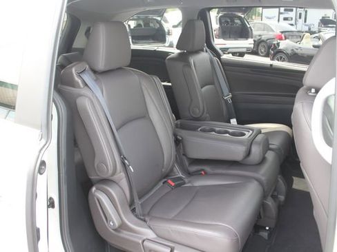 Used 2018 Honda Odyssey Touring image 32