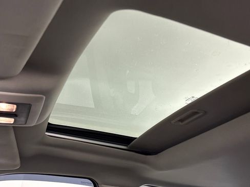 Used 2015 RAM 1500 Sport w/ Ceramic Blue Sport Package image 31