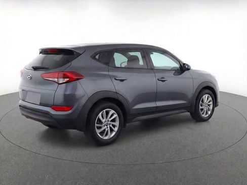 Used 2017 Hyundai Tucson SE image 4