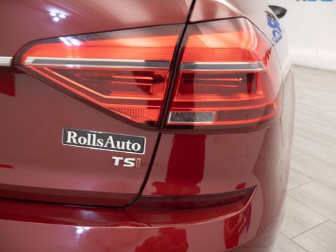 Used 2016 Volkswagen Passat 1.8T SEL Premium FWD image 33