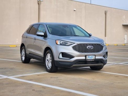 Used 2024 Ford Edge SEL image 3