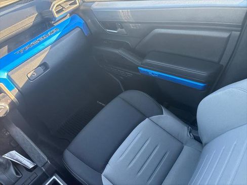 Certified 2025 Toyota Tacoma TRD Off-Road image 16