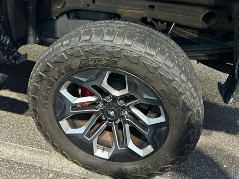 Used 2016 Chevrolet Silverado 1500 LTZ Z71 w/ LTZ Plus Package AWD/4WD image 11