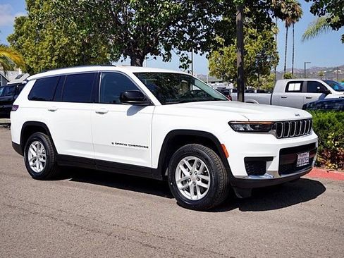 Certified 2023 Jeep Grand Cherokee L Laredo RWD image 6