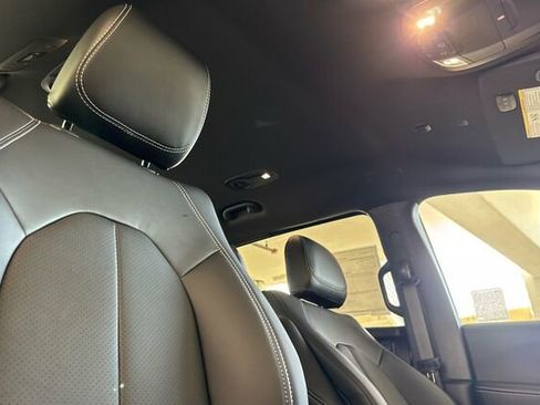 New 2026 Chrysler Pacifica Select image 15