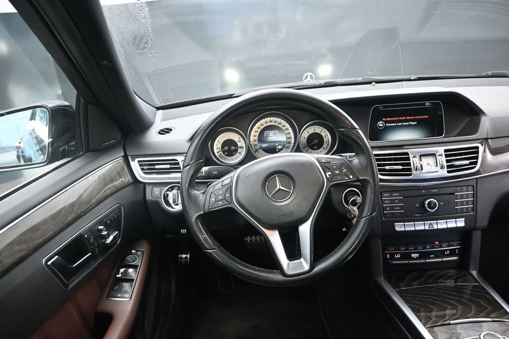 Used 2016 Mercedes-Benz E 350 4MATIC Sedan image 29