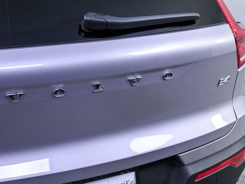 Used 2026 Volvo XC40 B4 Plus w/ Protection Package Premier image 36