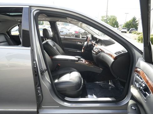 Used 2011 Mercedes-Benz S 550 4MATIC image 33