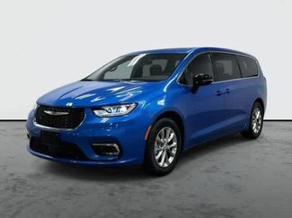 Used 2026 Chrysler Pacifica Limited FWD video 1