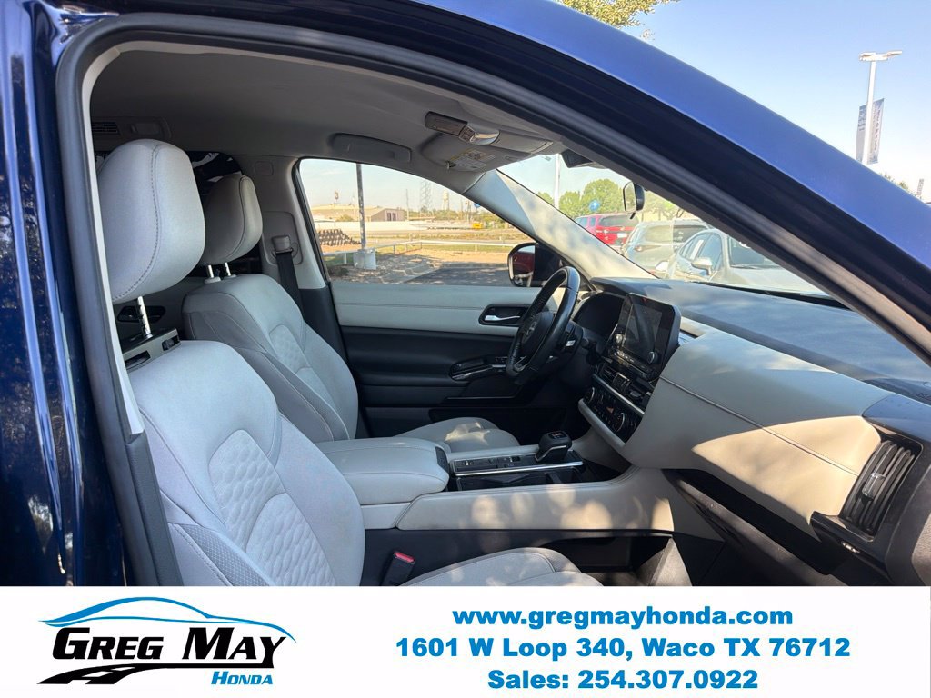 Used 2022 Nissan Pathfinder SV FWD image 30