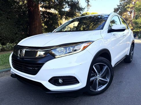 Used 2021 Honda HR-V EX image 2