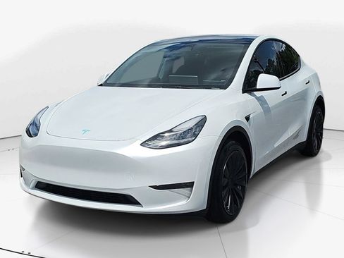 Used 2023 Tesla Model Y Long Range AWD/4WD image 8