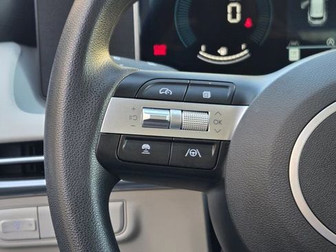 Certified 2025 Hyundai Tucson SE image 28