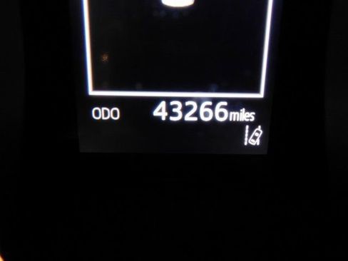 Used 2024 Toyota Camry SE image 46